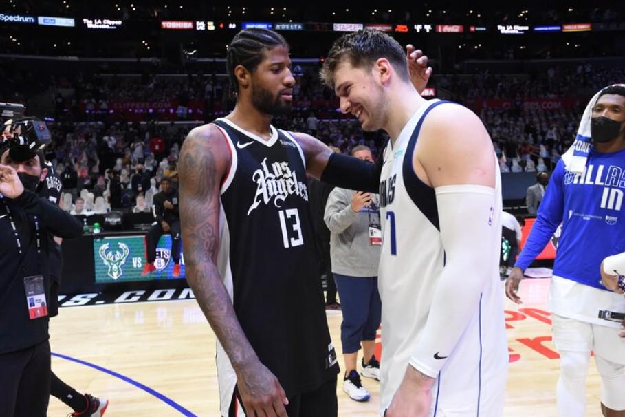 乔丹与阿米,蒂奇新加坡,精英赛领跑,皇冠娱乐体育官网,Crown,SPORTS,皇冠娱乐体育中国官网,Crown体育平台,皇冠娱乐体育服务